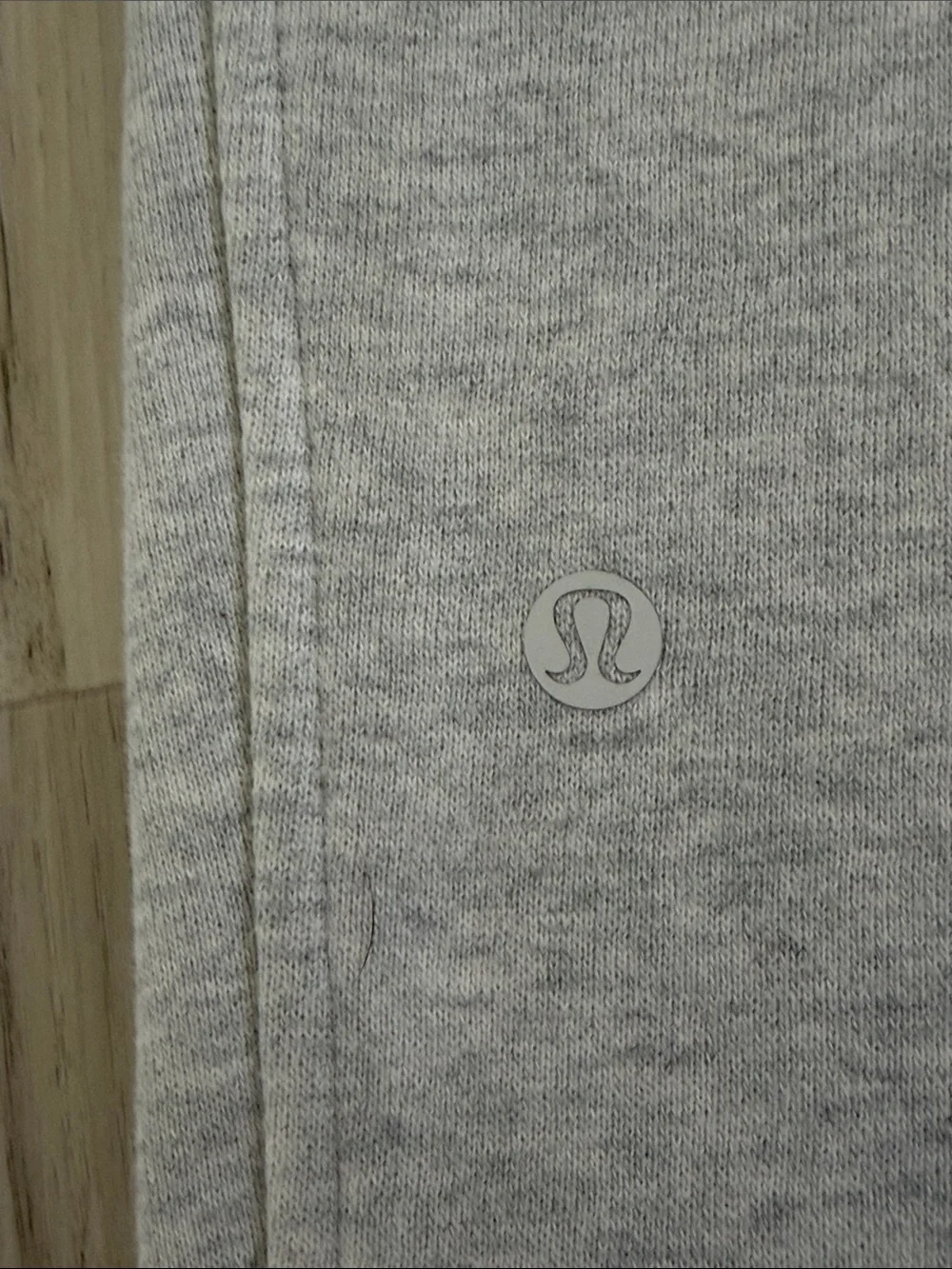 Lululemon Women’s Light Gray Joggers size 0  PERFECT CONDITION